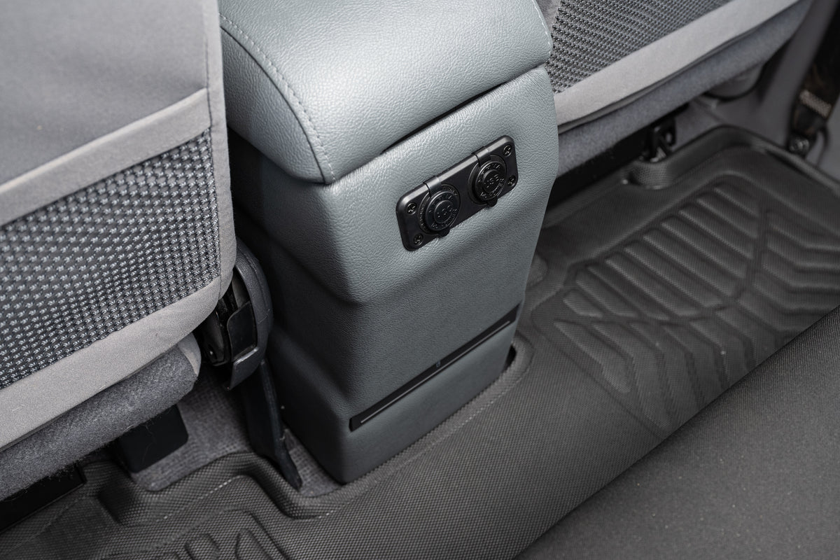 Full Length Centre Console – with Quadlock Magnetic Pivot Head Phone Charger