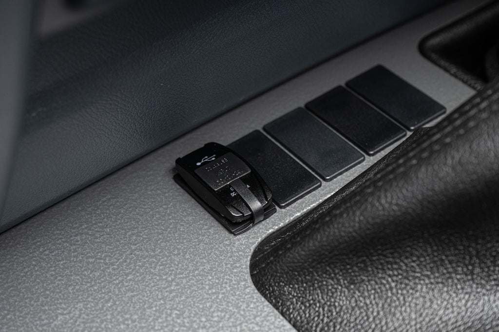 Full Length Centre Console (76 Wagon & 79 Dual Cab)