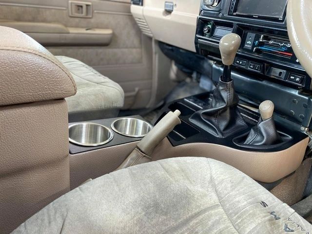 High End Rv Driver Console Full Length Centre Console (Old Steel Dash HDJ79 RV Single Cab ...